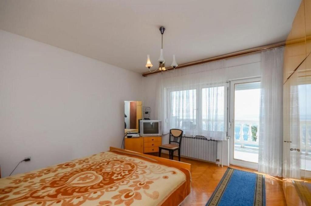 Lucia Apartment *
